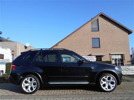 BMW X5 - 3.0SD AUT. 285PK 7-PERSOONS/PANORAMADAK/NAVIGATIE/SPORT-PAKKET/CAMERA - 1