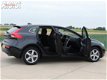 Volvo V40 - 2.0 D4 Momentum 190pk Navigatie PDC ECC - 1 - Thumbnail