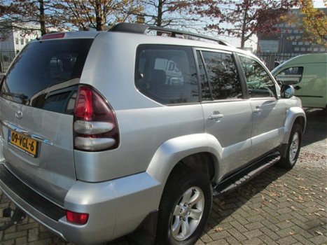 Toyota Land Cruiser - 3.0 D-4D VX HR Window Van - 1