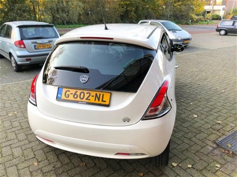 Lancia Y(psilon) - 1.2 Silver - 1