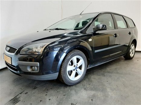 Ford Focus Wagon - 1.6 TDCI Futura Airco Trekhaak SCHADE - 1