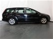 Ford Focus Wagon - 1.6 TDCI Futura Airco Trekhaak SCHADE - 1 - Thumbnail