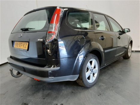 Ford Focus Wagon - 1.6 TDCI Futura Airco Trekhaak SCHADE - 1