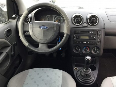 Ford Fiesta - 1.25-16V Celebration, APK TOT 31-10-2020, STUURBEKRACHTIGING, SCHUIF-/KANTELDAK, RADIO - 1