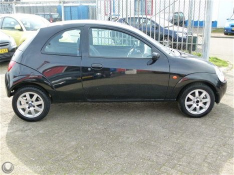 Ford Ka - 1.3 met NIEUWE APK en koppeling STUURBEKRACHTIGING - 1