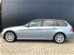 BMW 3-serie Touring - 320i High Exe Leder/Panoramadak/17'Lmv/Zr mooi Nap - 1 - Thumbnail