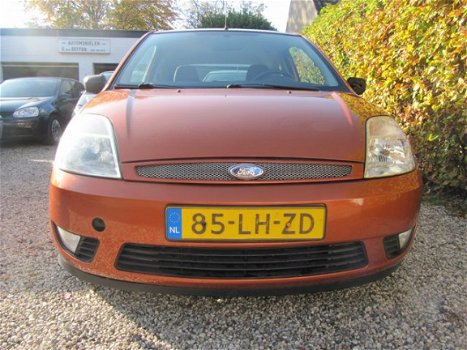 Ford Fiesta - 1.6-16V First Edition - 1