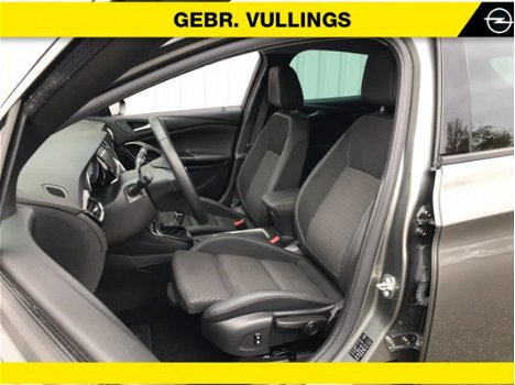 Opel Astra - 1.4 Innovation (navigatie, clima, parkeersensoren) - 1