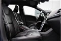 Volvo V40 - 2.0 D4 191PK R-Design Business | Xenon | Panoramadak | Leder *Rijklaar - 1 - Thumbnail