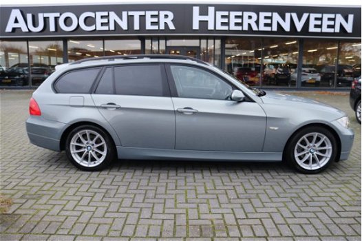 BMW 3-serie Touring - 318i 50 procent deal 3.475, - ACTIE Pano dak / Xenon / Angel eyes / Stoelverw - 1