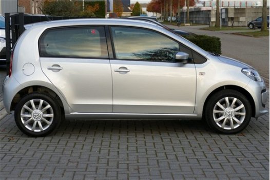 Volkswagen Up! - 1.0 high up BLM BJ08-2015 Airco, LM Velgen, 5-Deurs - 1