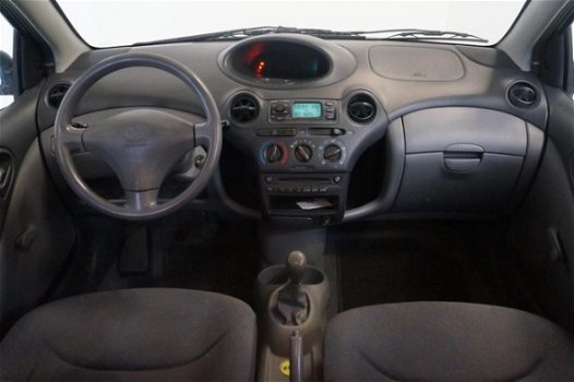 Toyota Yaris - 1.0-16V VVT-i YORIN TREKHAAK/ NAP/ APK - 1