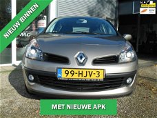 Renault Clio - 1.6-16V Dynamique Comfort AUTOMAAT NAP ONDERHOUD AANWEZIG