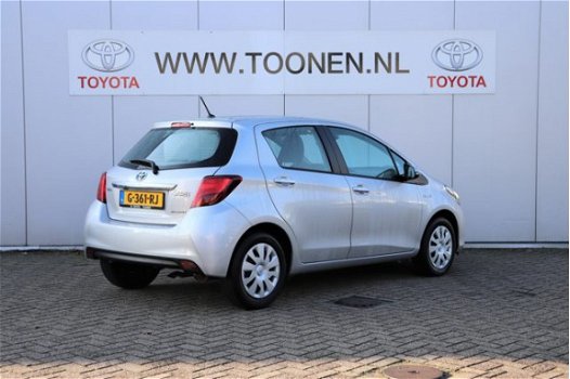 Toyota Yaris - 1.5 Hybrid Aspiration Plus-pakket Regensensor-Lichtsensor - 1