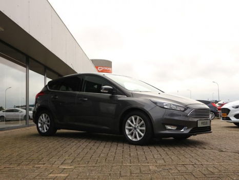 Ford Focus - 1.5 Titanium Edition 150pk 5-drs met navigatie - 1