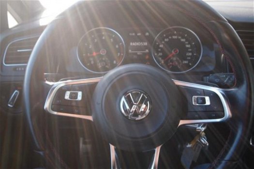 Volkswagen Golf - 2.0 TSI GTI Performance - 1