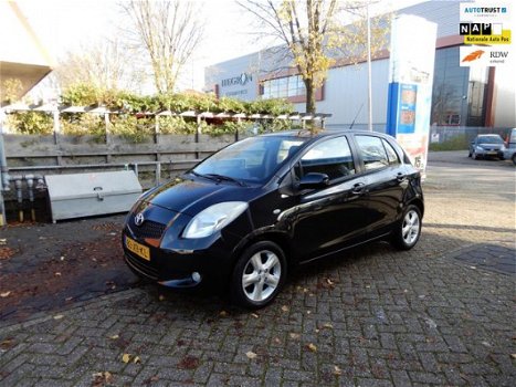 Toyota Yaris - 1.3 VVTi Luna MMT 5drs automaat - 1