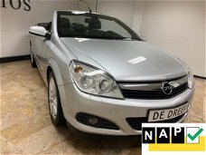 Opel Astra TwinTop - 1.8 Temptation ZONDAG ' s open van 12-tot 17 uur