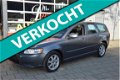 Volvo V50 - 2.0F Kinetic NIEUW STAAT I 5Drs I Airco I Sport velgen I Dealer onderhouden I Nwe APK - 1 - Thumbnail