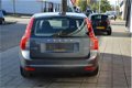 Volvo V50 - 2.0F Kinetic NIEUW STAAT I 5Drs I Airco I Sport velgen I Dealer onderhouden I Nwe APK - 1 - Thumbnail