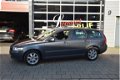 Volvo V50 - 2.0F Kinetic NIEUW STAAT I 5Drs I Airco I Sport velgen I Dealer onderhouden I Nwe APK - 1 - Thumbnail