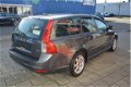 Volvo V50 - 2.0F Kinetic NIEUW STAAT I 5Drs I Airco I Sport velgen I Dealer onderhouden I Nwe APK - 1 - Thumbnail