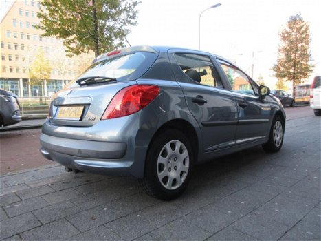 Peugeot 207 - 1.4-16V XR 5 Deurs Airco - 1