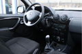 Dacia Duster - 1.6 Lauréate 2wd Airco 3-6-12 M Garantie - 1 - Thumbnail