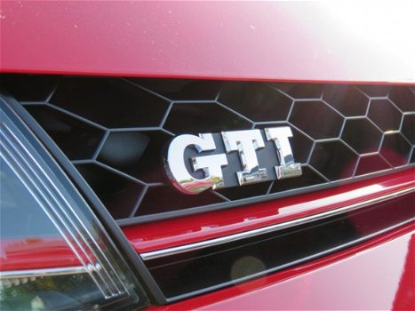 Volkswagen Golf - 2.0 Tsi GTI / Xenon / 18 Inch / Stoelverwarming / Incl 6 maand BOVAG garantie , - 1