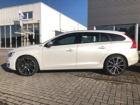 Volvo V60 - 2.4 D5 Twin Engine Special Edition prijs incl btw - 1