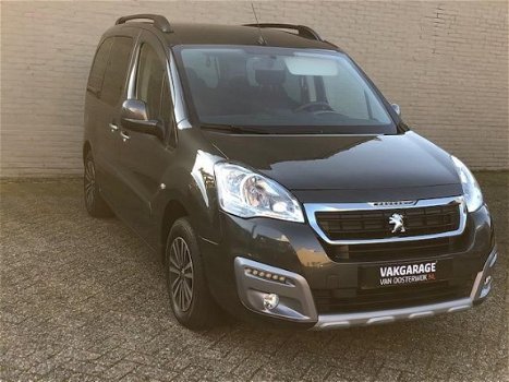 Peugeot Partner Tepee - 1.2 PureTech Allure INCLUSIEF AFLEVERINGSKOSTEN - 1