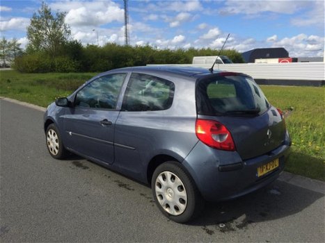 Renault Clio - 1.2-16V Authentique - 1