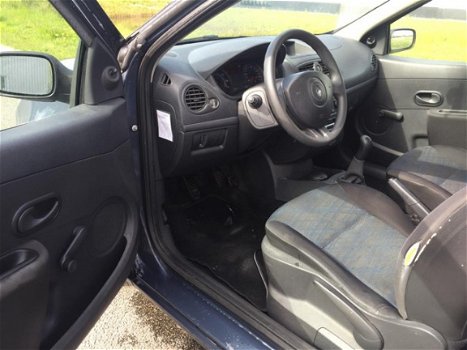 Renault Clio - 1.2-16V Authentique - 1