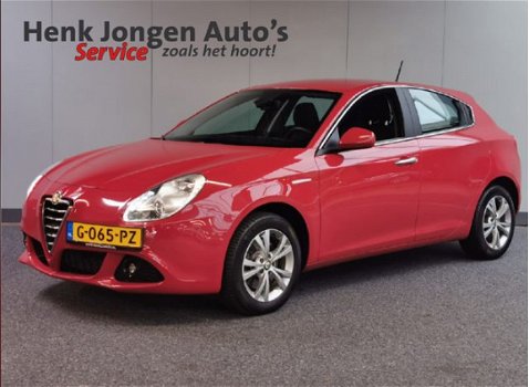 Alfa Romeo Giulietta - 1.4 T Distinctive 170 PK Rijklaar +6 maanden Bovag-garantie - 1