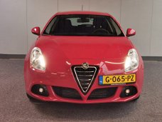 Alfa Romeo Giulietta - 1.4 T Distinctive 170 PK Rijklaar +6 maanden Bovag-garantie