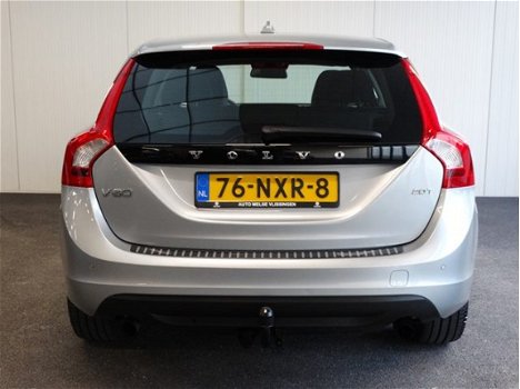 Volvo V60 - 2.0T 149KW AUT6 Momentum Business Edition - 1