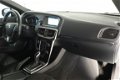Volvo V40 - 2.0 D2 R-Design / Navigatie / Leder / Aut - 1 - Thumbnail