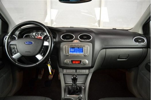 Ford Focus Wagon - 1.6 Titanium - 1