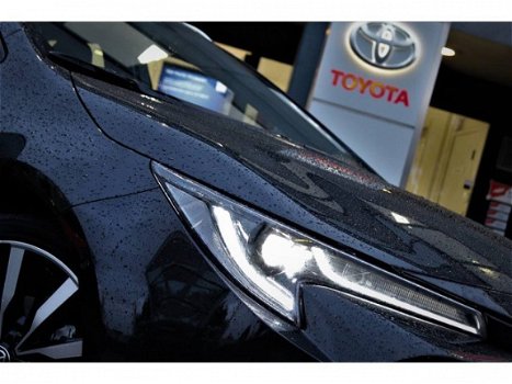 Toyota Corolla Touring Sports - 1.8 Hybrid Business Intro - 1