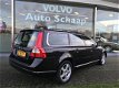 Volvo V70 - 2.0T 203 pk Momentum Automaat Navigatie Leer Verwarmbare voorstoelen - 1 - Thumbnail