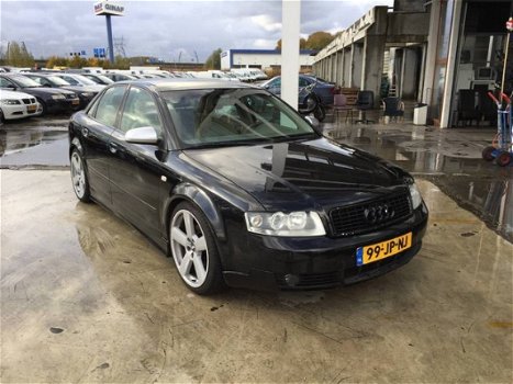 Audi A4 - 2.0 5V Pro Line - 1