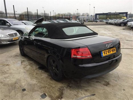 Audi A4 Cabriolet - 2.5 V6 TDI Exclusive - 1