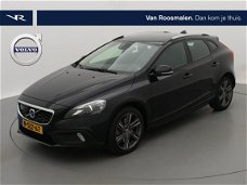 Volvo V40 Cross Country - 2.0 D4 Summum, Adaptive Cruise, 18" LMV, Navi