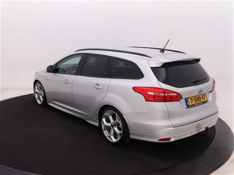 Ford Focus Wagon - 1.0 100PK EcoBoost Trend Sport Wagon | 18-inch ST velgen | Leder| Navigatie | DAB - 1