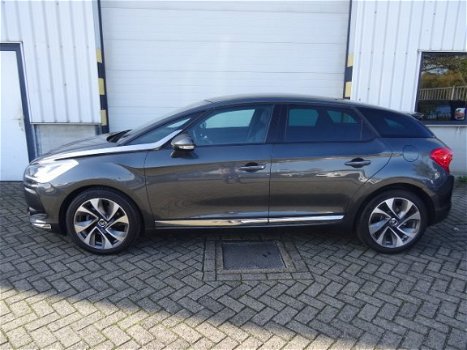 Citroën DS5 - 156 THP So Chic Automaat LEDER / NAVI / ECC / 18