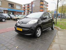 Peugeot 107 - 1.0 12V 68PK Airco