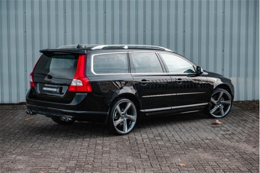 Volvo V70 - 3.2 Summum Automaat NAVIGATIE / STOELVERWARMING - 1