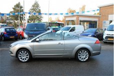 Ford Focus - 2.0 16v 145PK CoupeCabriolet Titanium