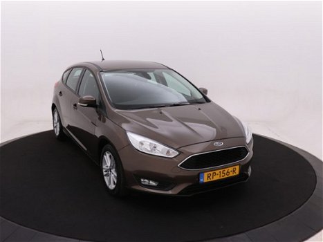 Ford Focus - 1.0 EcoBoost 100 pk Lease Edition | Navigatie | Trekhaak | Climate control | Parkeerhul - 1