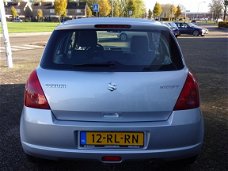 Suzuki Swift - 1.5 Exclusive 5drs